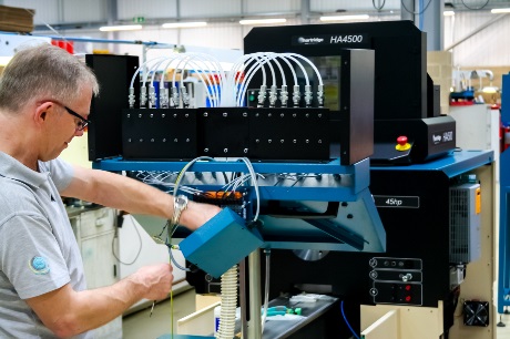 Hartridge technician assembling test bench